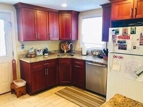 116 Upton Rd in Waltham, MA - Building Photo - Building Photo