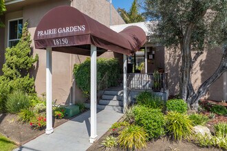 Prairie Gardens Apartments in Torrance, CA - Foto de edificio - Building Photo