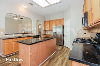 4515 Bridgevillage Dr in Spring, TX - Foto de edificio - Building Photo