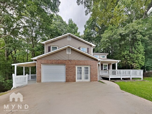property at 3004 Cardinal Dr