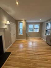 82 Phillips St, Unit 2 in Boston, MA - Building Photo - Building Photo
