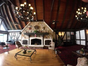 3720 Inverrary Dr in Lauderhill, FL - Foto de edificio - Building Photo