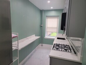 6 West Ave in Larchmont, NY - Building Photo - Building Photo