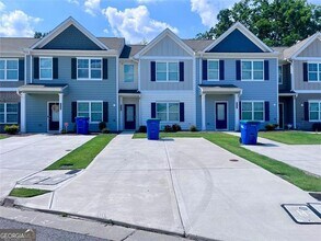 6087 Mallory Rd in College Park, GA - Building Photo - Building Photo