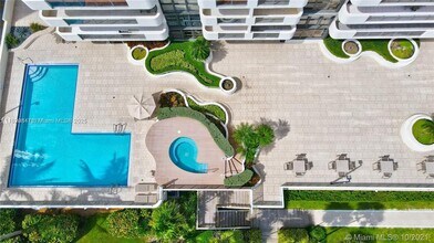 5757 Collins Ave in Miami Beach, FL - Building Photo - Building Photo