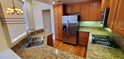 10488 Hollingsworth Way in San Diego, CA - Building Photo - Building Photo