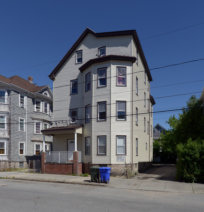 99 Holly St in New Bedford, MA - Building Photo