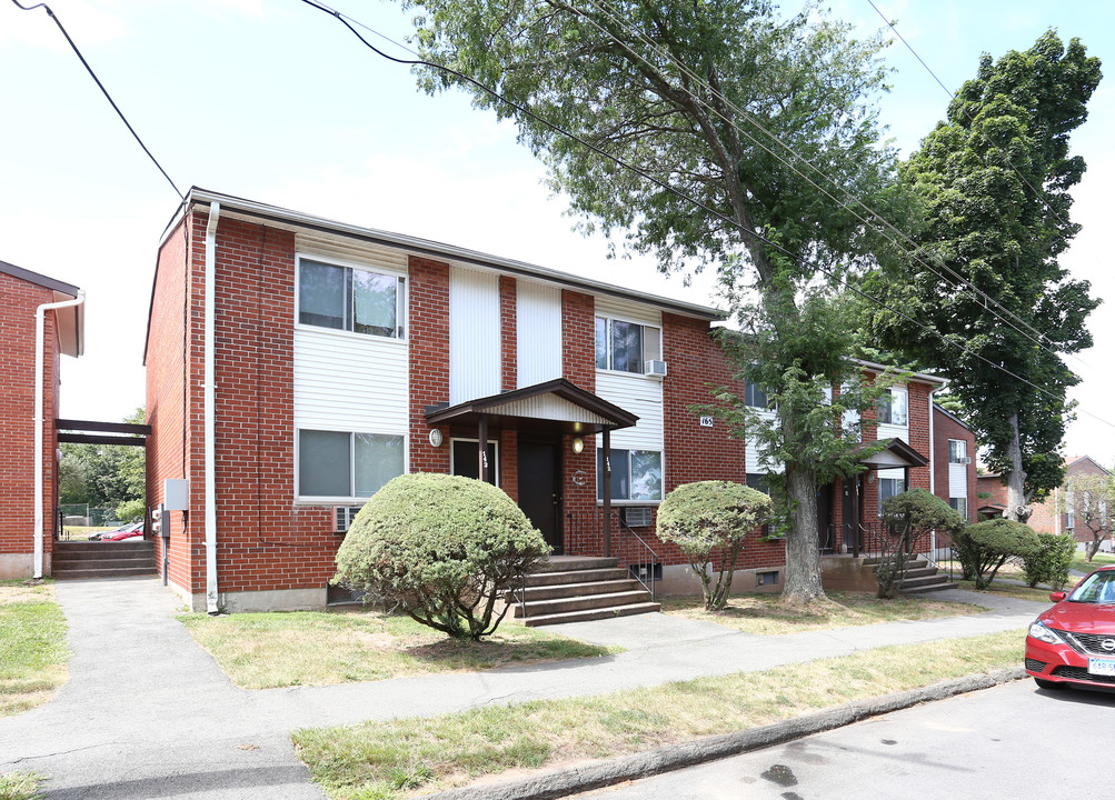 Willowcrest in Middletown, CT - Building Photo