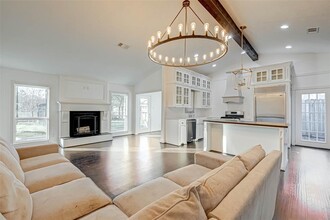520 E Castle Harbour Dr in Friendswood, TX - Building Photo - Building Photo