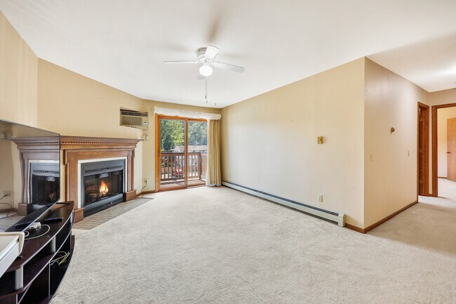 2564 Branch St, Unit 12 in Middleton, WI - Building Photo - Building Photo
