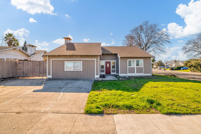 7000 Whyte Ave in Citrus Heights, CA - Building Photo - Building Photo