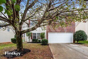 8122 Chatham Oaks Dr in Concord, NC - Building Photo