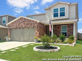 428 Holly Bush in New Braunfels, TX - Building Photo