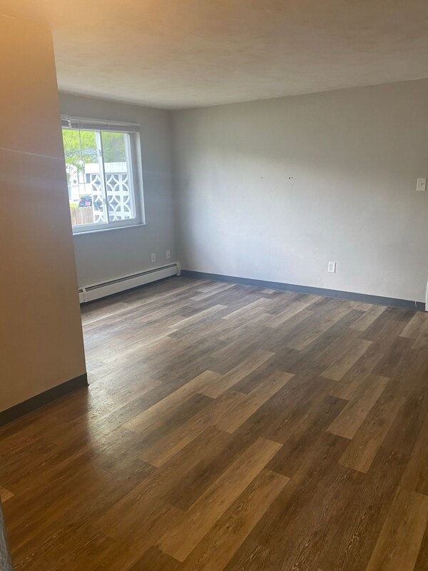 3653 Mozart Ave in Cincinnati, OH - Foto de edificio - Building Photo