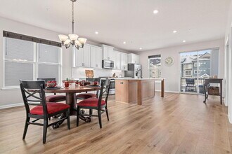 13565 Territorial Cir N in Maple Grove, MN - Building Photo - Building Photo