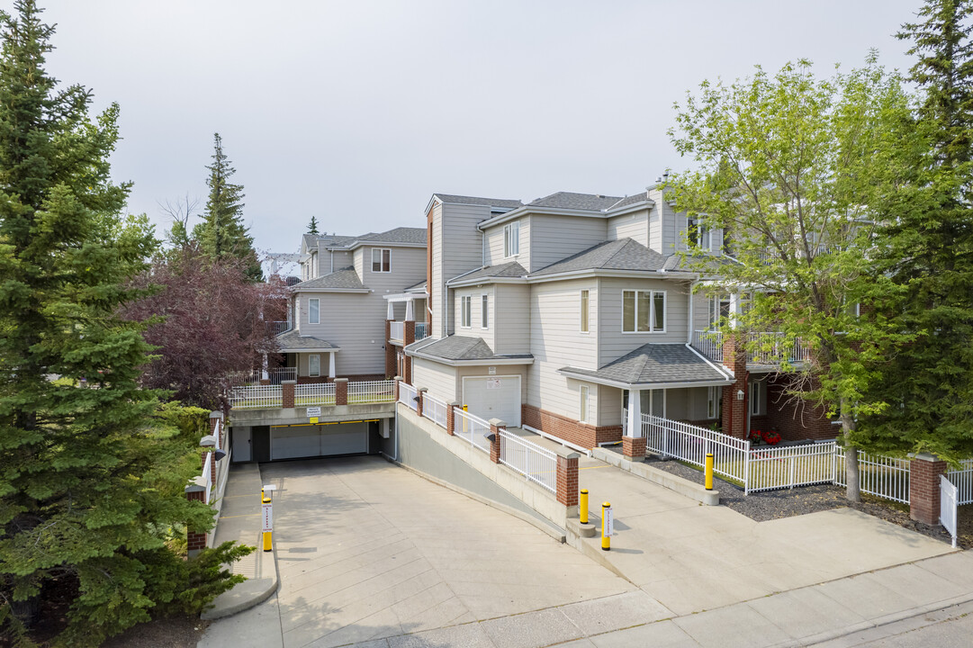 Chateaux Of Bonavista in Calgary, AB - Building Photo