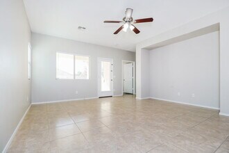 17043 W Zuni St in Goodyear, AZ - Building Photo - Building Photo