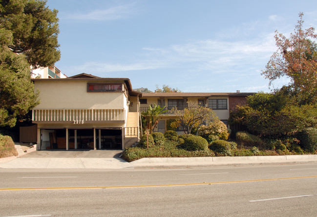 2918 N Verdugo Rd in Glendale, CA - Building Photo - Building Photo