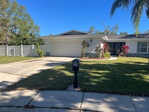 1462 Ridgelane Cir S in Clearwater, FL - Building Photo - Building Photo