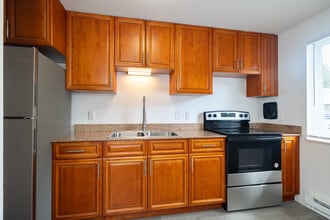 634 Properties – Ohio in Youngstown, OH - Building Photo - Interior Photo