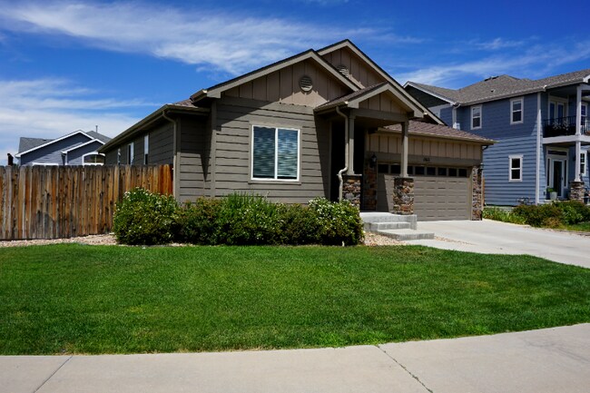 1611 Jennifer St in Brighton, CO - Foto de edificio - Building Photo