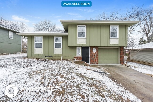 property at 7905 E 117th Pl