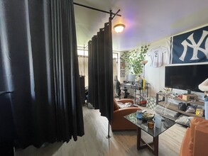 434 W 238th St, Unit 2 in Bronx, NY - Building Photo - Building Photo