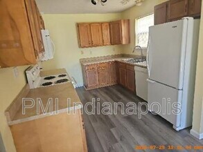13015 Wingstem Ct in Fishers, IN - Foto de edificio - Building Photo