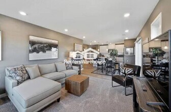 10836 Glacier Ln N in Maple Grove, MN - Building Photo - Building Photo