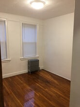 2608 14th St, Unit 2B in Astoria, NY - Building Photo - Building Photo
