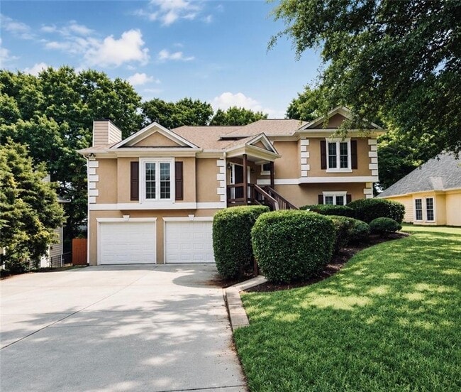 property at 2443 Doubletree Dr NW