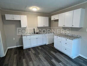 1605 Willow Rd in Greensboro, NC - Building Photo - Building Photo