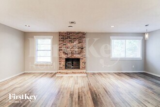 2618 N Woodloch St in Conroe, TX - Building Photo - Building Photo