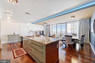 675 S President St in Baltimore, MD - Foto de edificio - Building Photo