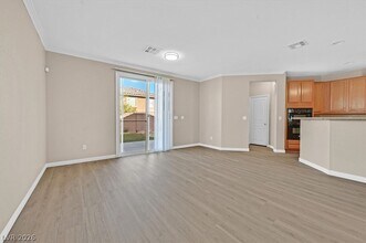 10020 S Natchez Trace St in Las Vegas, NV - Building Photo - Building Photo