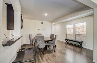 3306 Inverness Path Lane in Houston, TX - Building Photo - Building Photo