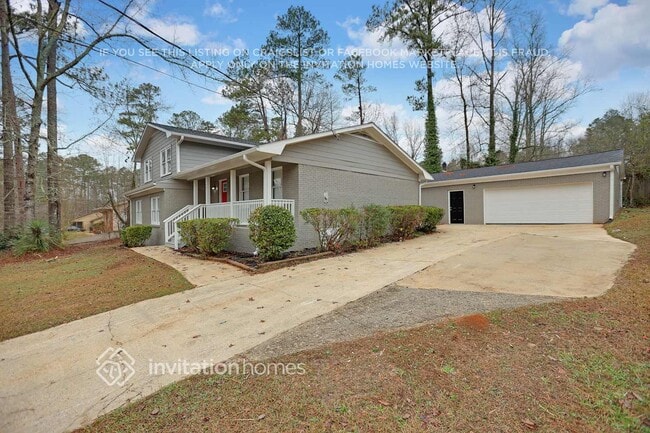 741 Small Elk Ct in Fairburn, GA - Building Photo - Building Photo