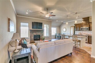 13625 Cobblestone Pkwy in Oklahoma City, OK - Building Photo - Building Photo