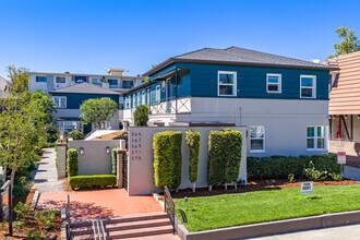 Molino House in Pasadena, CA - Foto de edificio - Building Photo