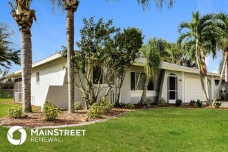 1122 SE 17th St in Cape Coral, FL - Building Photo - Building Photo