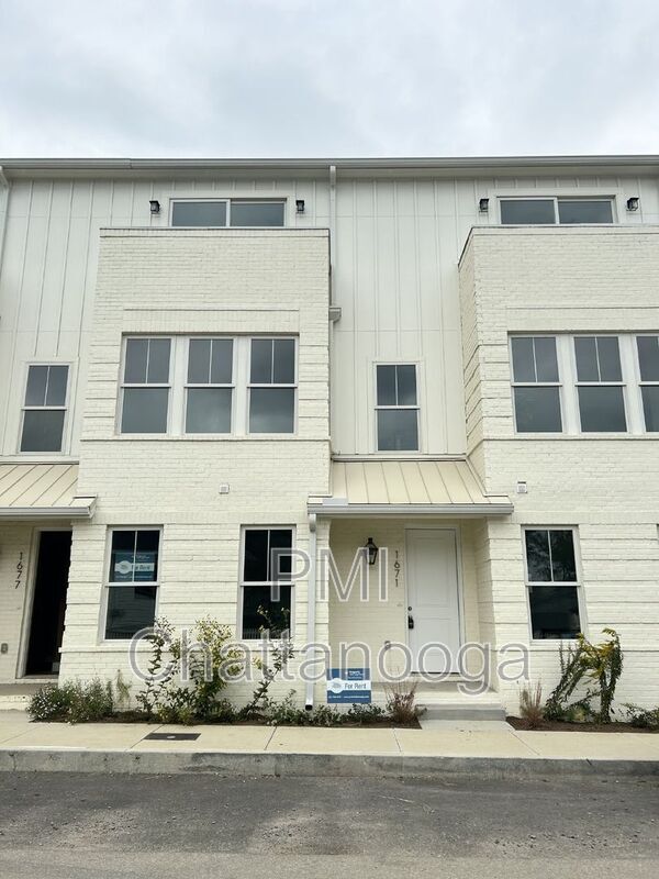 property at 1671 Adams St