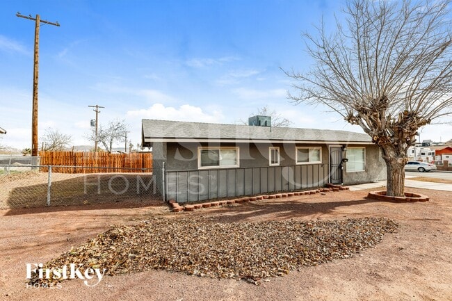 2012 Bennett St in North Las Vegas, NV - Building Photo - Building Photo