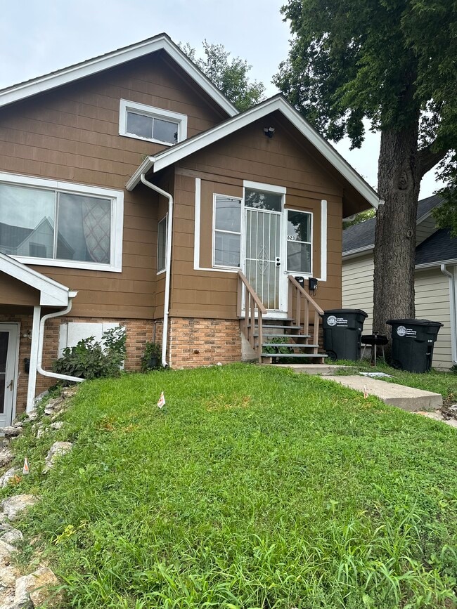 623 S 33rd St, Unit #1 in Omaha, NE - Building Photo - Building Photo