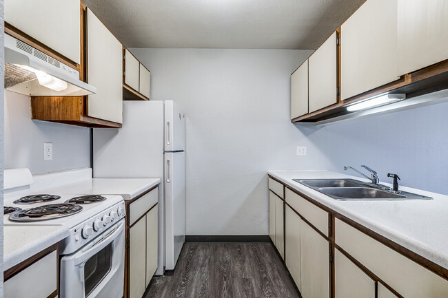 Virginia Park Meadows in Detroit, MI - Building Photo - Building Photo