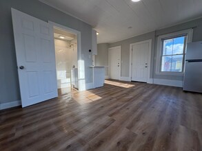 37-41 Dunstable Rd in Chelmsford, MA - Foto de edificio - Building Photo