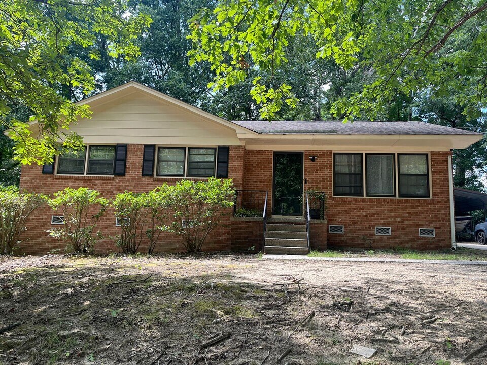 614 Cooper Rd in Raleigh, NC - Building Photo