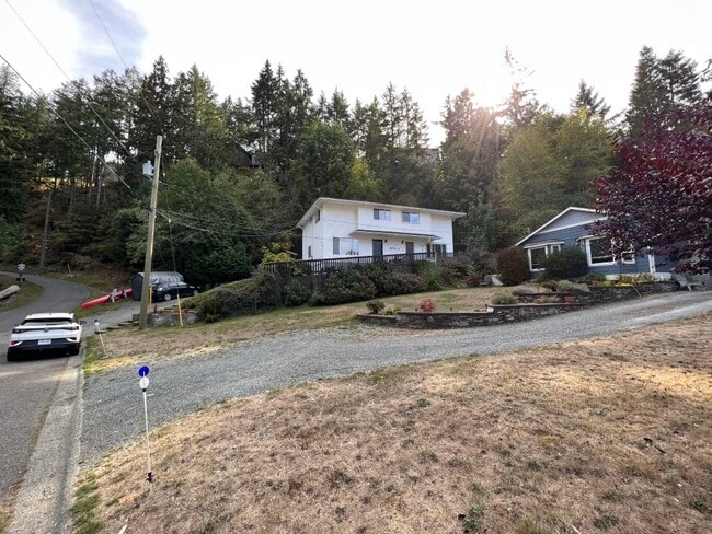 3973 Trillium Ln in Nanaimo, BC - Building Photo - Building Photo