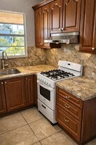 6850 W 14th Ct in Hialeah, FL - Building Photo