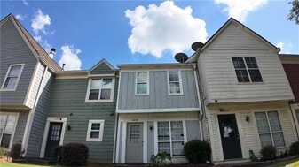 6636 Witherington Ct NW in Norcross, GA - Building Photo