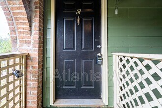 843 Garden Walk Blvd in Atlanta, GA - Foto de edificio - Building Photo